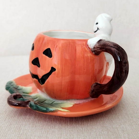 Corner Ruby Halloween Jack o Lantern w/ Ghost Teacup Set, Pumpkin Saucer & Spoon - Picture 6 of 10